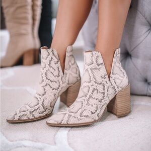 Steve Madden Kaylah Snakeskin Booties